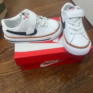 NEW Nike court White and black Sneakers - Little Kids size 8